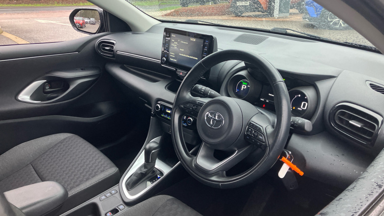 Toyota Yaris 1.5 Hybrid Design 5dr CVT Hybrid Hatchback